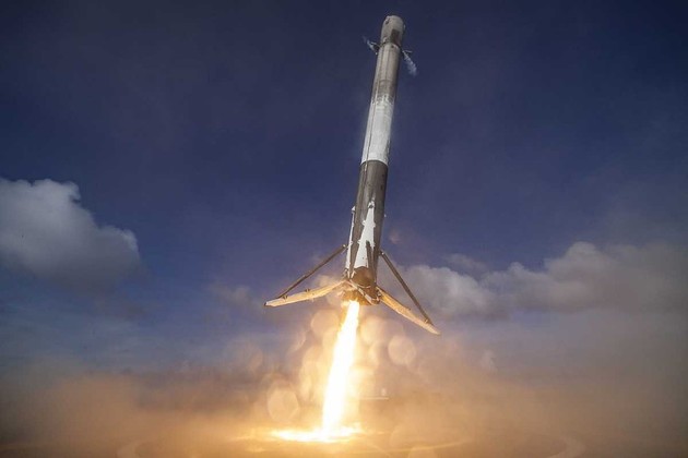 Falcon 9 стартовала в Калифорнии 
