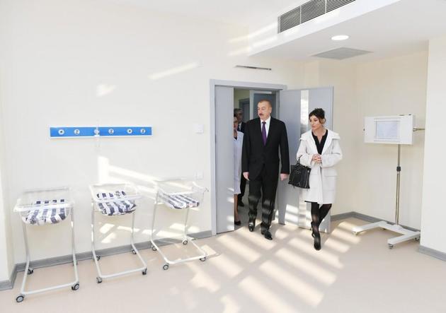 Ильхам Алиев и Мехрибан Алиева открыли больницу в поселке Гобустан