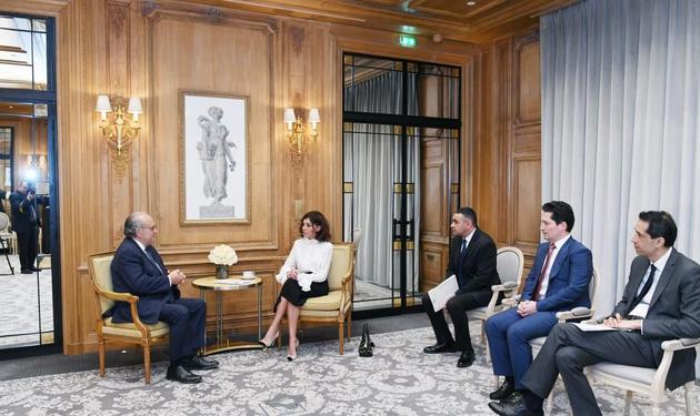 Мехрибан Алиева в Париже встретилась с учредителем Национального института рака Франции