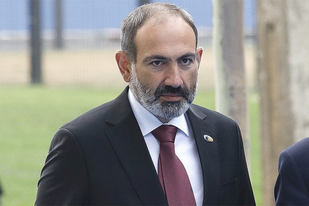 Пашинян призвал заблокировать армянские суды