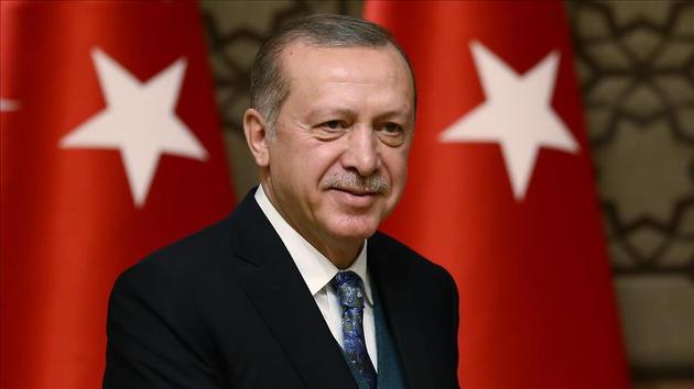 Турецкий президент поздравил Зеленского с победой над Порошенко