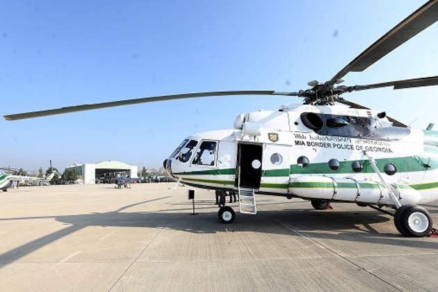 Единственного жителя высокогорного села Грузии доставили на вертолете в больницу