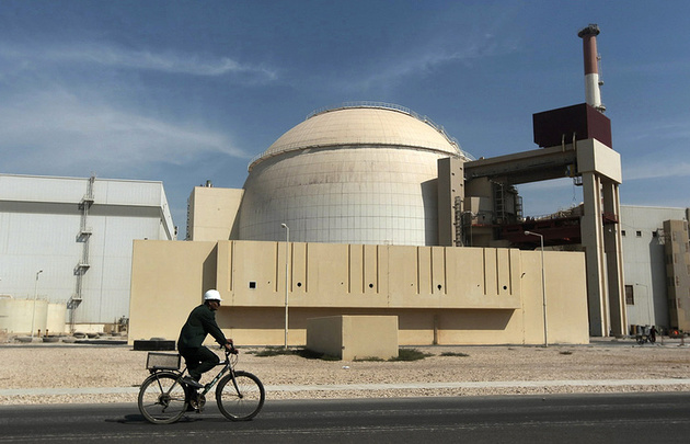 США пригрозили Ирану новыми санкциями за расширение АЭС "Бушер"