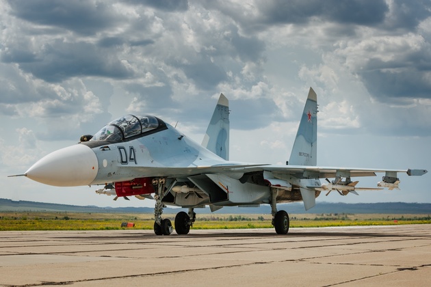 Армянский премьер объявил о начале закупок российских истребителей Су-30СМ