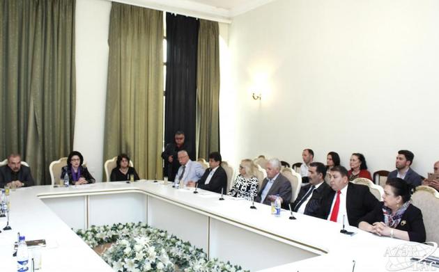 В Баку прошла конференция, приуроченная к 96-й годовщине со дня рождения Гейдара Алиева