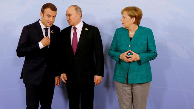 Путин провел телефонный разговор с Меркель и Макроном