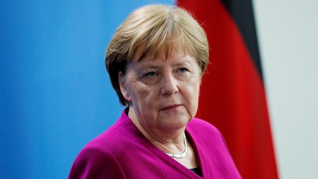 Меркель ответила на публикацию о недовольстве Крамп-Карренбауэр 