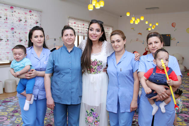 Лейла Алиева встретилась с воспитанниками яслей №1 в Баку