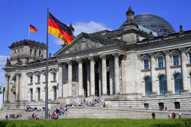 Антироссийские санкции навредили компаниям Германии - депутат Бундестага 