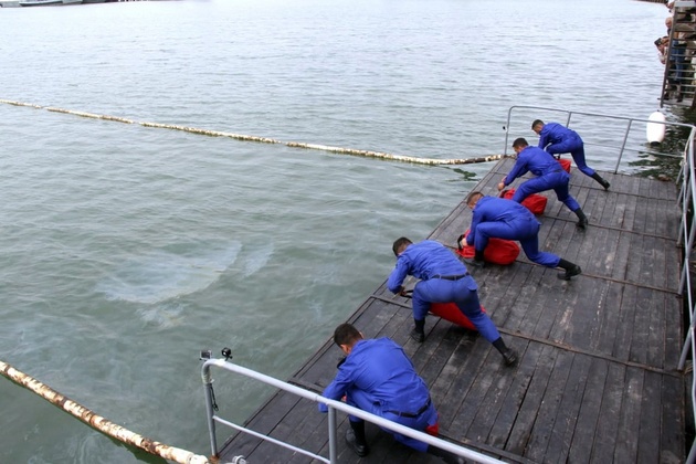 Азербайджанские военные моряки выиграли этап по живучести корабля на "Кубке моря" (ВИДЕО)