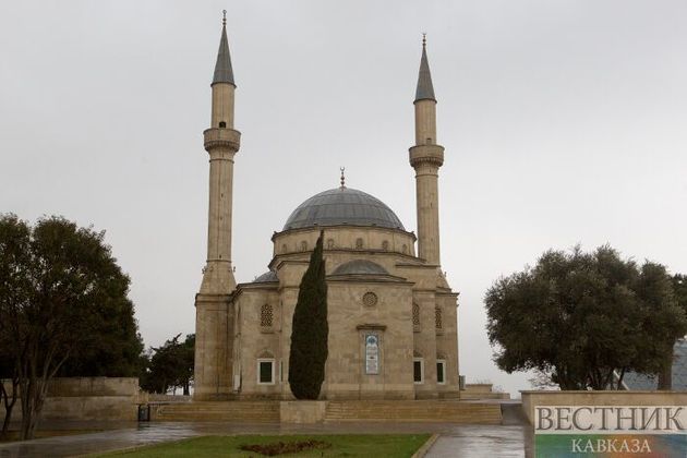 В мечетях Азербайджана по случаю праздника Гурбан совершен намаз