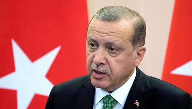 Эрдоган осудил Макрона за слова о НАТО