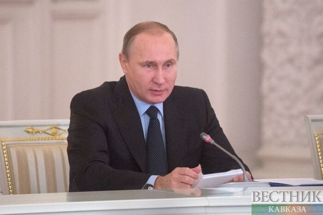 Песков: Путин работает без выходных