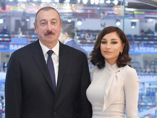 Ильхам Алиев и Мехрибан Алиева приняли участие в праздновании юбилея Хошбахта Юсифзаде