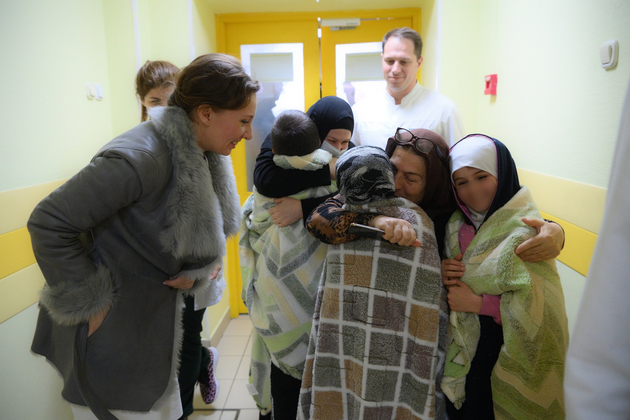 Почти 90 детей возвращают из Сирии в Россию