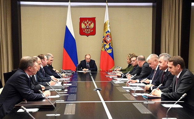 Путин обсудил с Совбезом ситуацию на Южном Кавказе