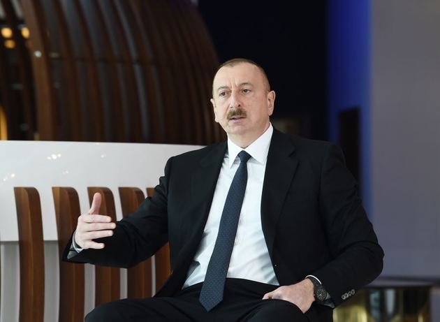 Ильхам Алиев и Мехрибан Алиева приняли участие в открытии предприятий по изготовлению СИЗ
