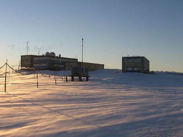 Пожар частично уничтожил оборудование станции "Мирный" в Антарктиде 