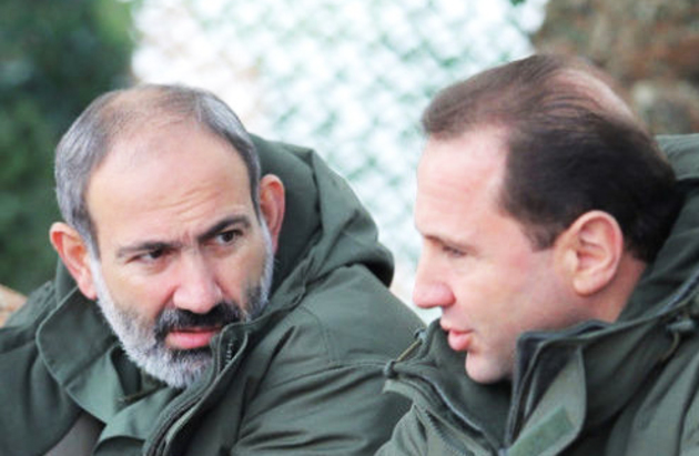 Министр обороны Армении сбежал из страны?