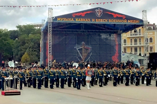 Фестиваль военных оркестров в Ессентуках открыли 15 коллективов