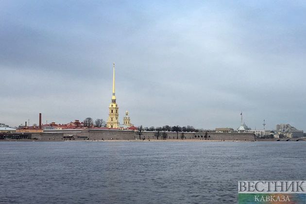 Санкт-Петербург уходит в "московский локдаун"