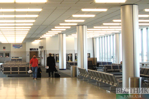 Сумку с $5 тысячами вернули рассеянному пассажиру в аэропорту Еревана