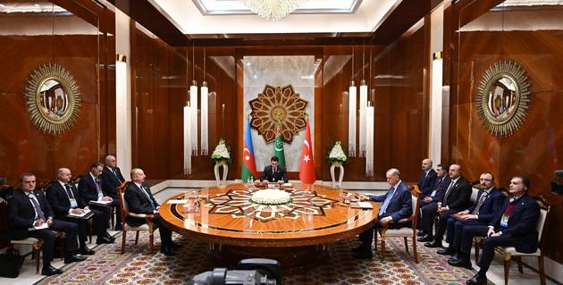 Ильхам Алиев: "Саммиты Азербайджан - Турция - Туркменистан будут проводиться регулярно"