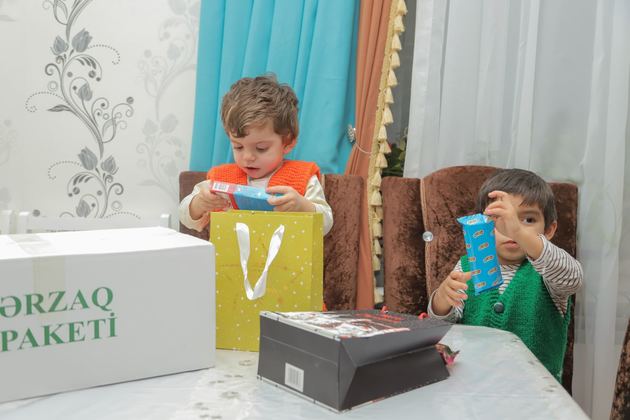 Pasha Holding подготовил подарки детям семей шехидов к праздникам