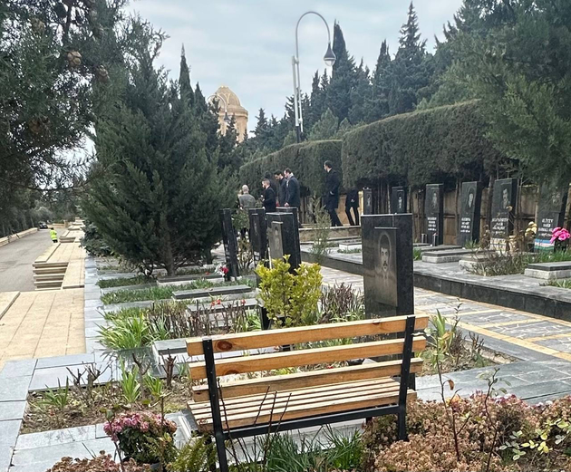 Израильские дипломаты посетили Аллею шехидов в Баку