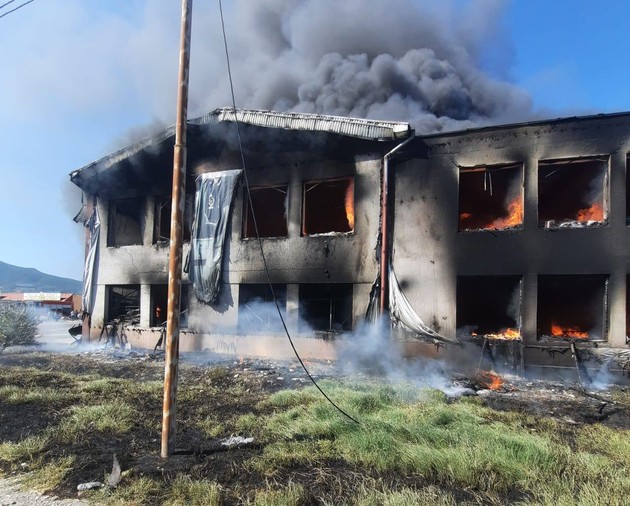 Пожар на рынке "Лира" потушили в Пятигорске
