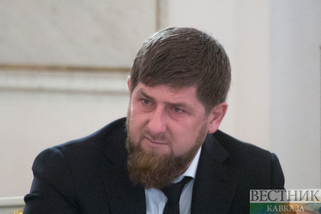 Кадыров подарил машину жителю Чечни, преградившему своим авто путь преступнику