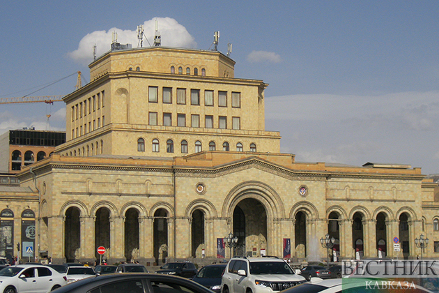 В МЧС призвали не брать детей на выступление Танкяна в Ереване