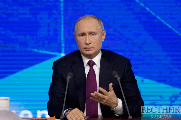 Песков рассказал о серии совещаний Путина с Минобороны в Сочи 