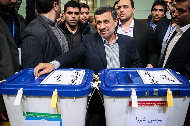 Советник Ахмадинеджада по вопросам прессы осужден в Иране