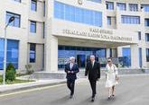 Ильхам Алиев и Мехрибан Алиева открыли ряд объектов в Пираллахинском районе