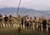 Азербайджанский солдат исполнил победный танец в Ходжавендском районе (ВИДЕО)