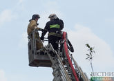 В Сочи ликвидировали пожар на крыше жилого дома