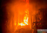 Крупный пожар произошел на мебельном складе в Минводах