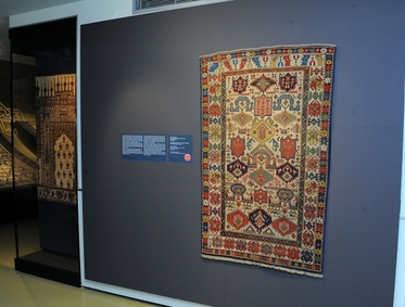 Фонд Гейдара Алиева вернул в Азербайджан исторические ковры 