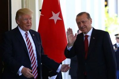 Турция призывает США передать ей военные базы в Сирии 