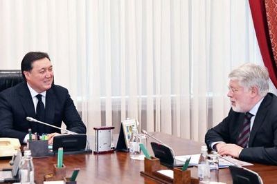 Новый премьер Казахстана обсудил вехи сотрудничества с российским послом