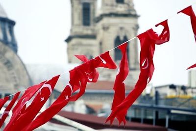 Правящая партия Турции опротестует итоги выборов мэра Стамбула