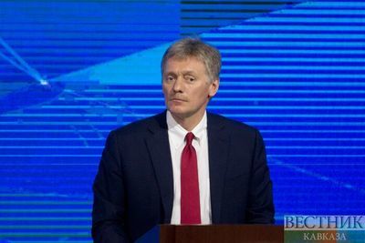 Песков: переход на четырехдневную рабочую неделю в Кремле не обсуждают 