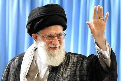 Хаменеи амнистировал более 1 тыс заключенных 