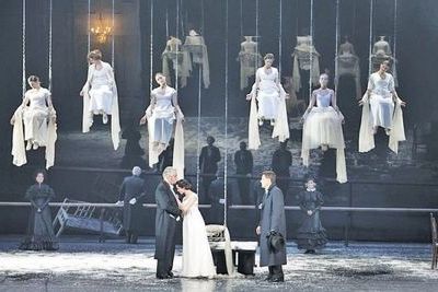 Два Онегина на сцене: Театр Вахтангова покоряет Баку