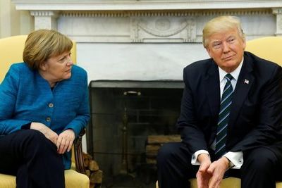 Меркель: Трамп превратил твиты в полноценные заявления для СМИ 