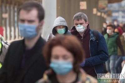 Студенты российских вузов будут носить маски и проверять температуру