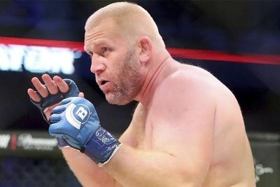 Боец MMA рассказал, почему извинился перед Кадыровым