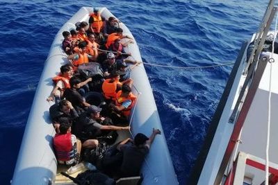 Турция подобрала 41 нелегального мигранта в Эгейском море