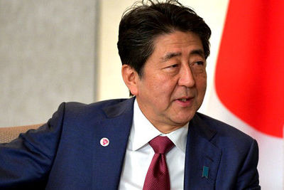 Весь состав правительства Абэ ушел в отставку